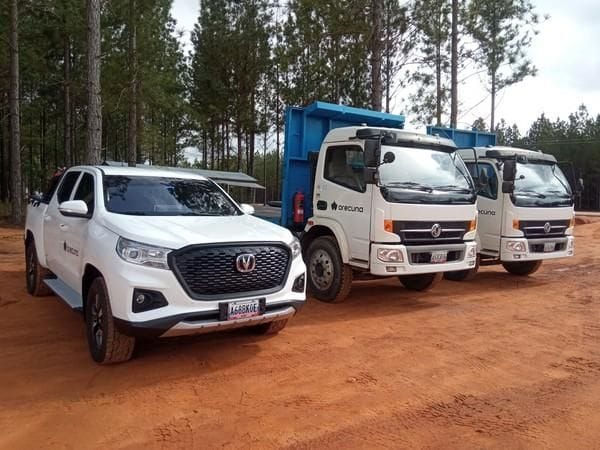 Flota de camionetas y camiones de Arecuna